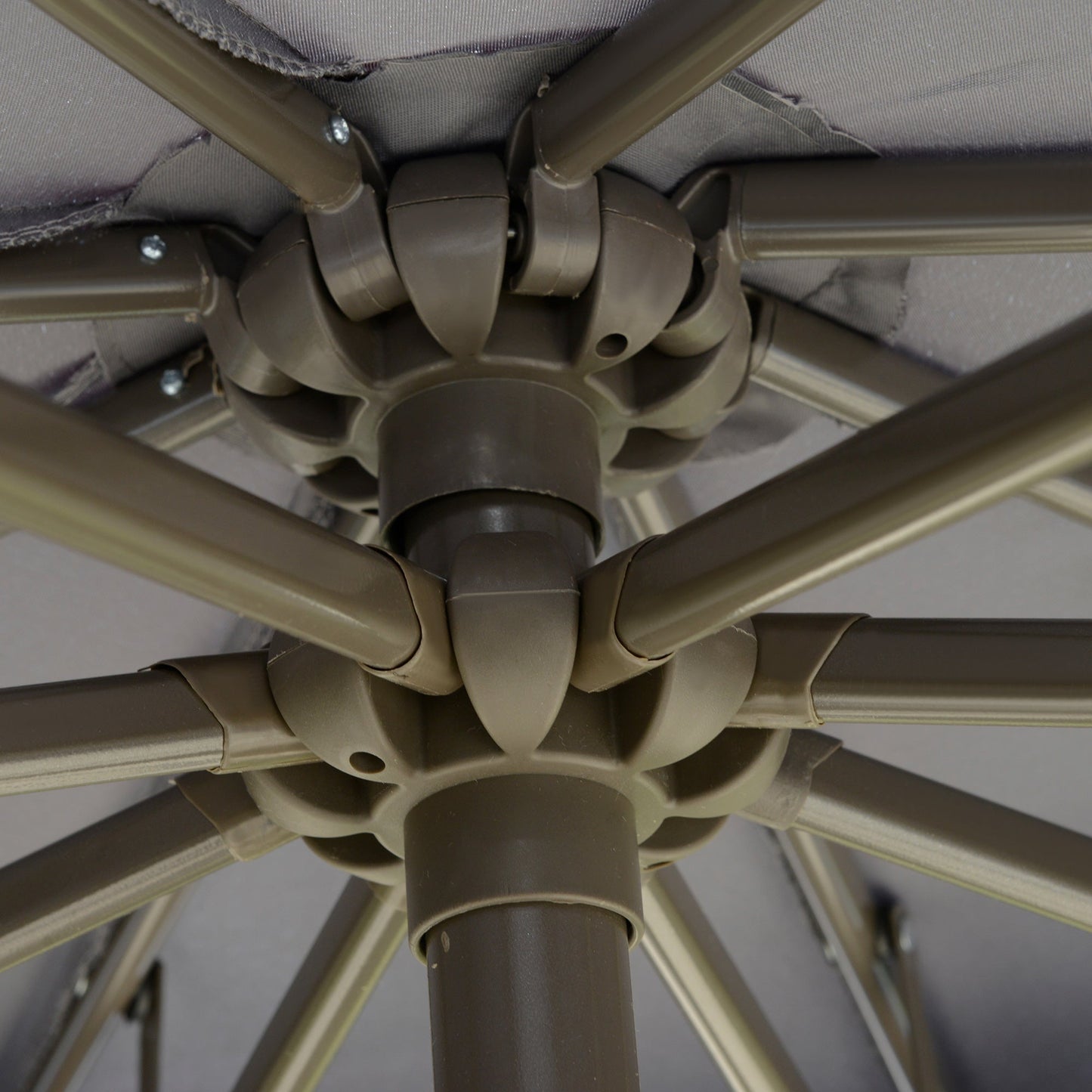 2.7M Garden Banana Parasol Cantilever Umbrella With Crank Handle