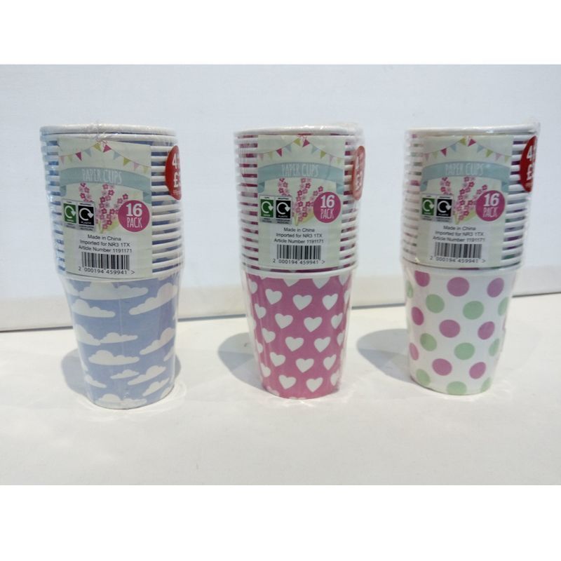 16 Pack of Paper Cups - Pink with White Hearts
