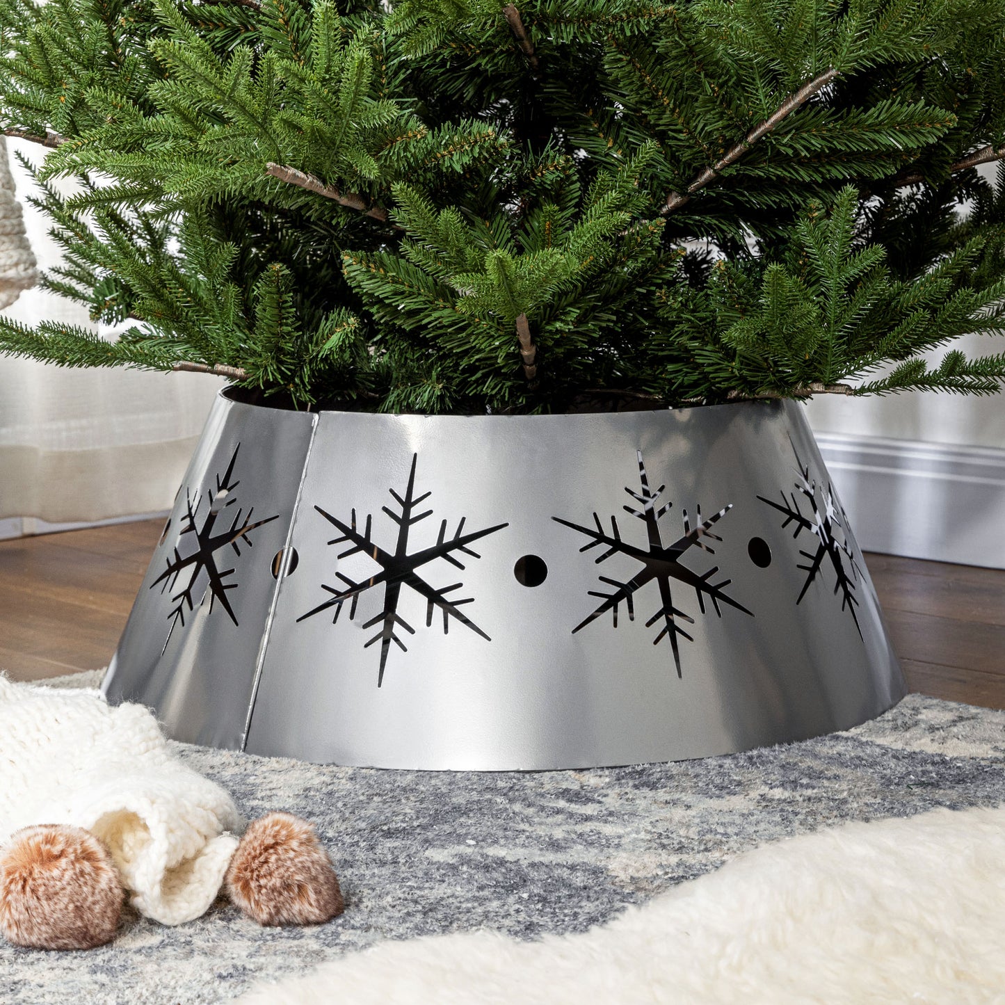 66cm Christmas Tree Skirt Metal Silver   Tips