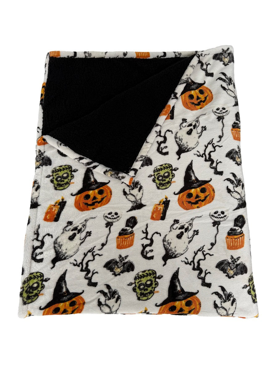 Throw Halloween Decoration with Pumpkin & Ghost Pattern - 170cm by Fangtastic