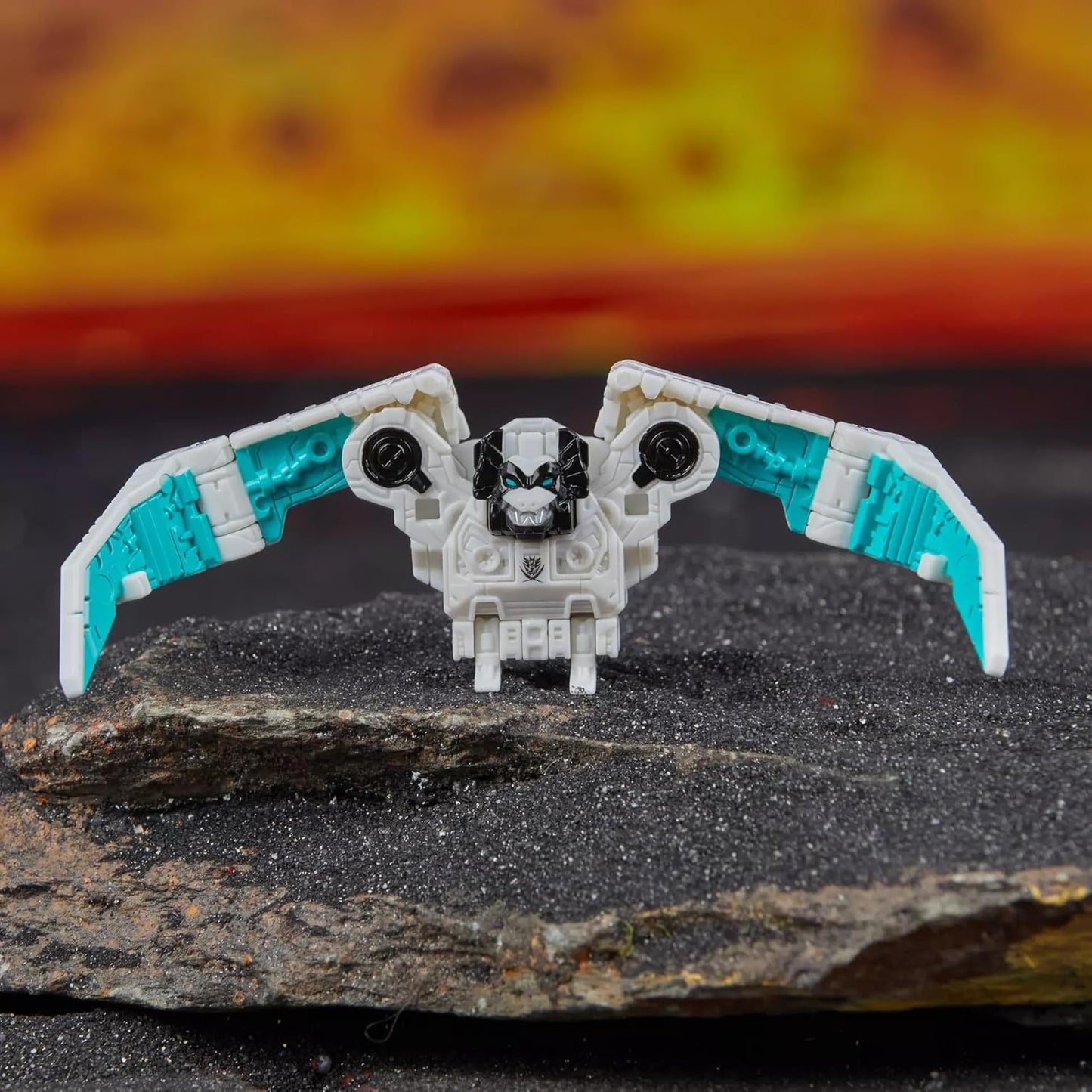 Transformers Legacy United - Star Raider Thundertron Action Figure