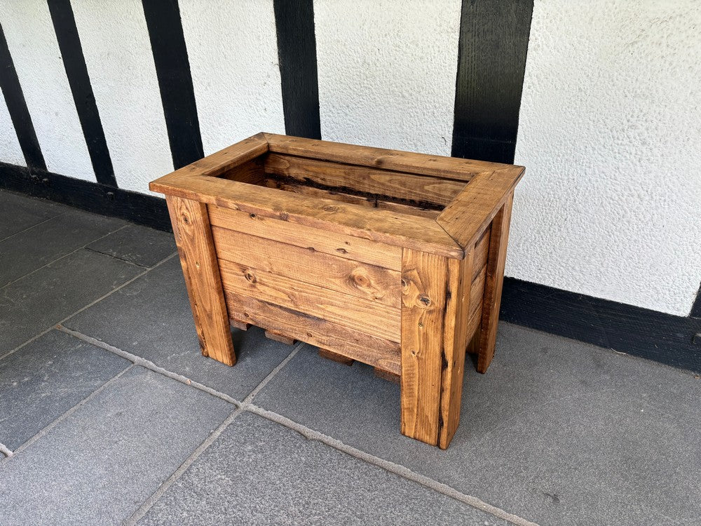 Prestbury Garden Planter by Charles Taylor