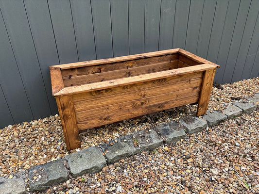 Prestbury Garden Planter by Charles Taylor