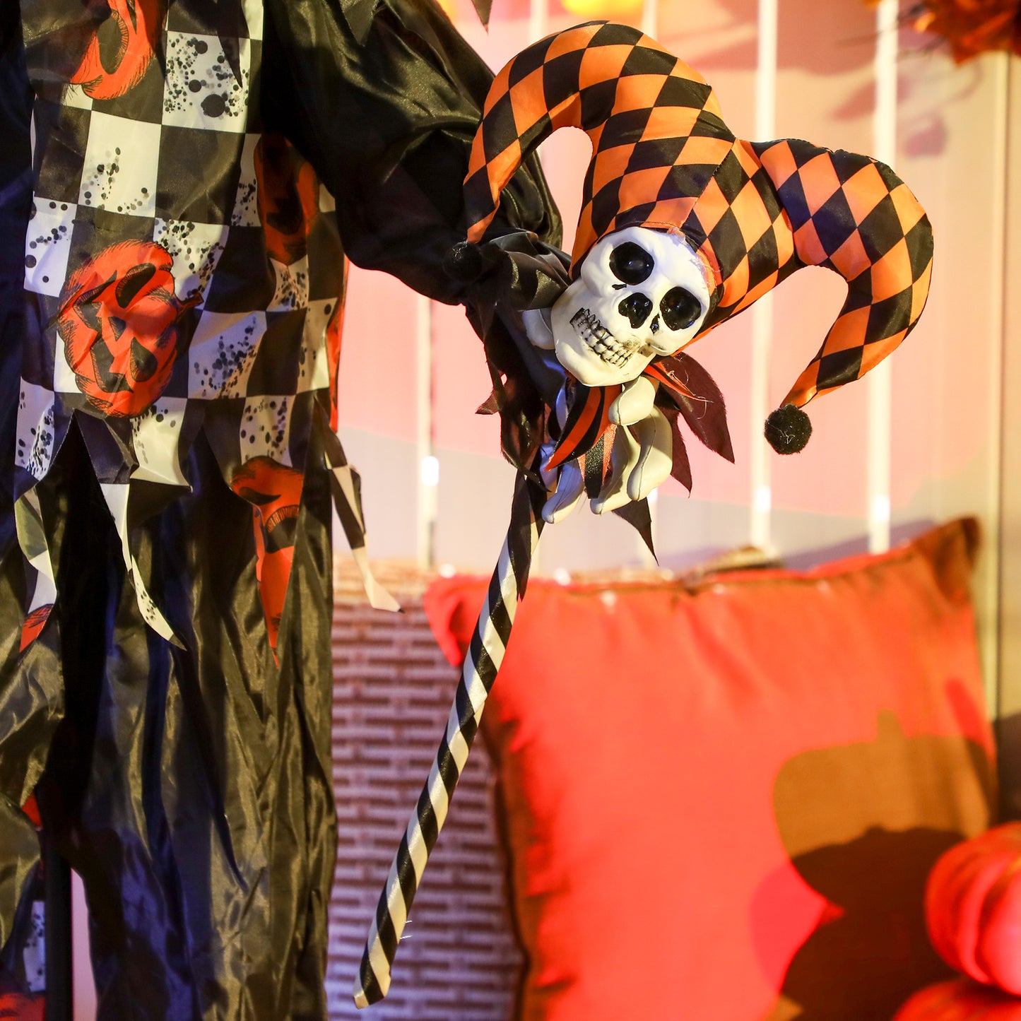 Animated Scary Clown Halloween Decoration - 183cm
