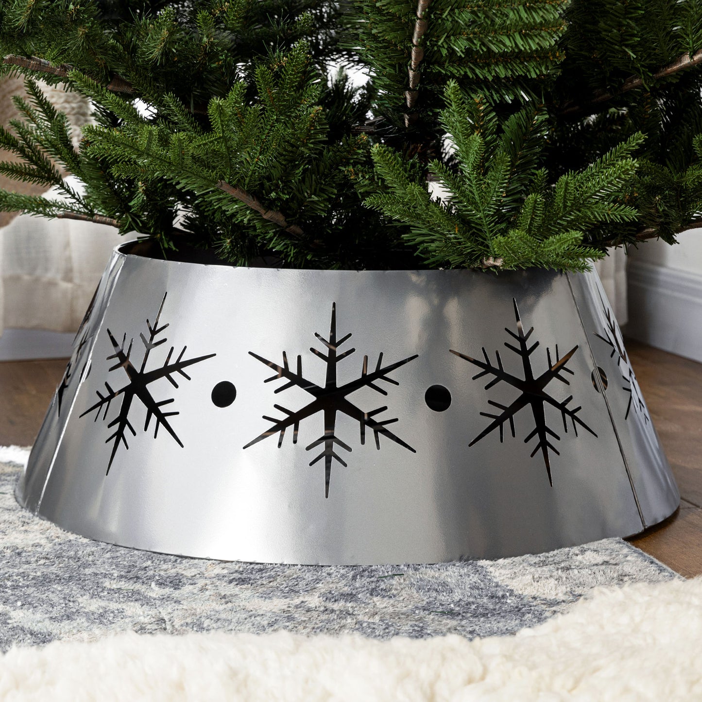 66cm Christmas Tree Skirt Metal Silver   Tips
