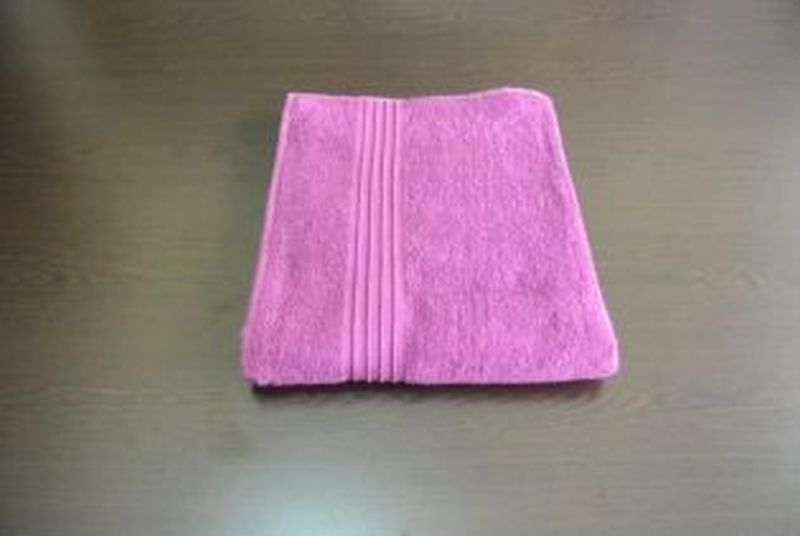 Raspberry Vortex Bath Towel