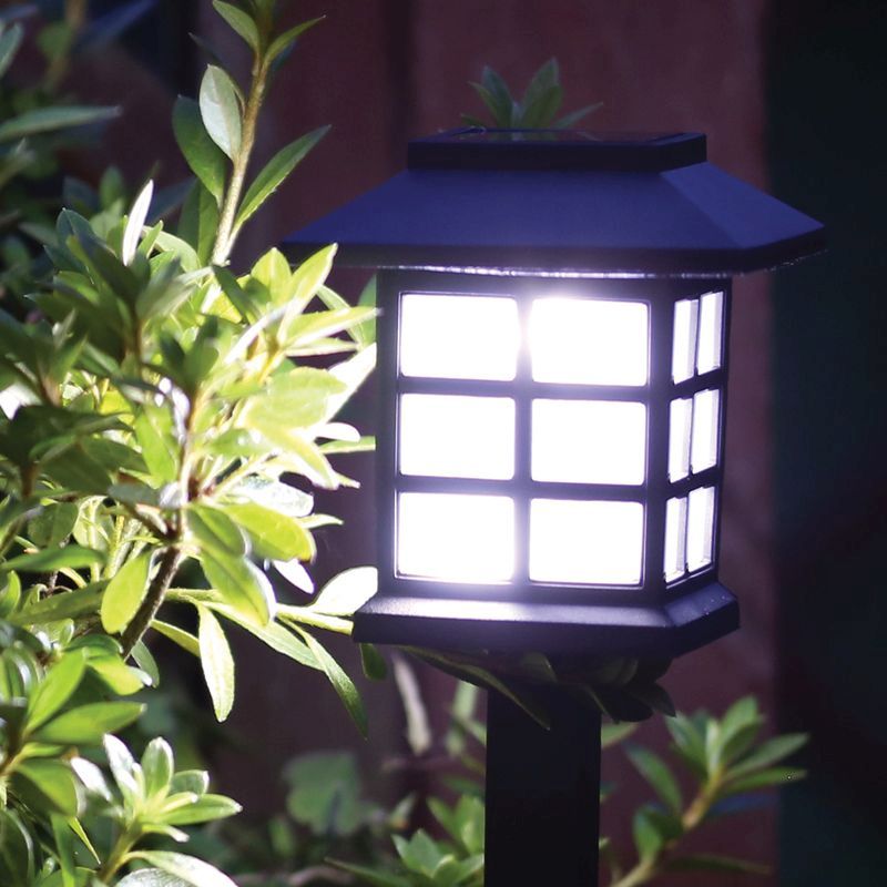 Bright Garden Traditional Oriental Solar Lantern Stake