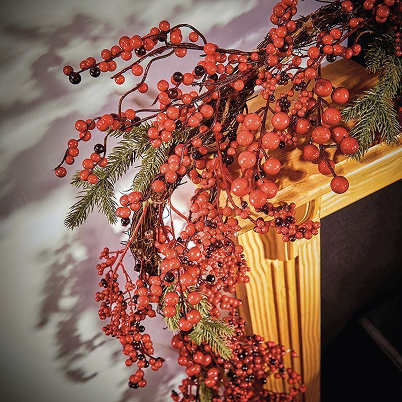 Berries & Bristles Garland Christmas Decoration - 180cm 