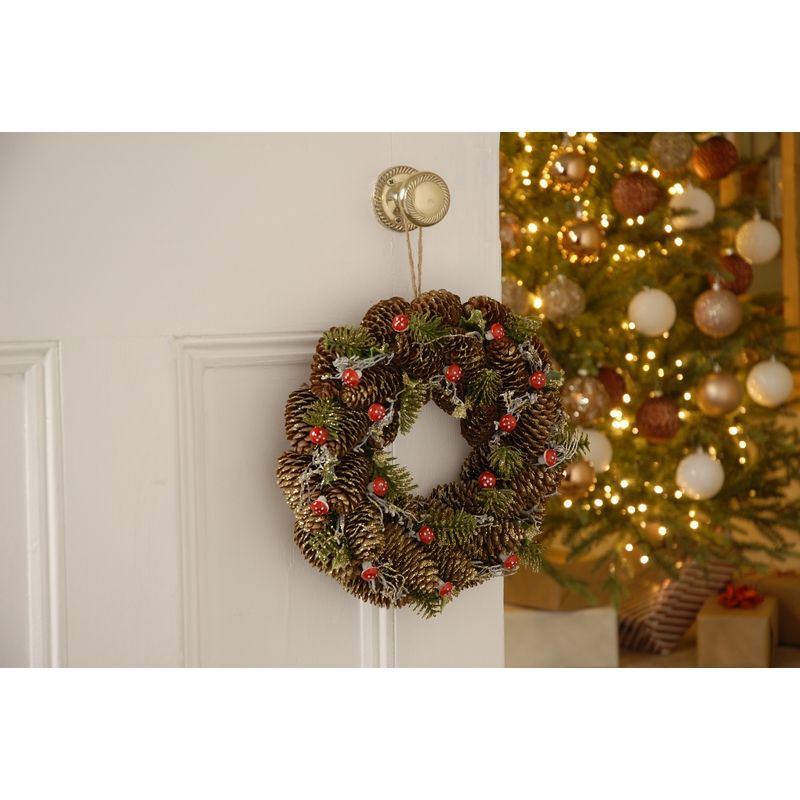 Pinecones & Berries Wreath Christmas Decoration Green & Red - 30cm