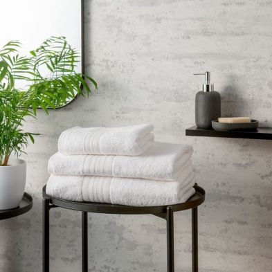 Product photograph of Hamilton Mcbride 70cm X 130cm White Bath Towel from QD stores