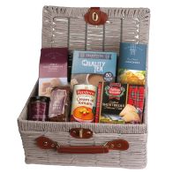 See more information about the Christmas Hamper Medium 36cm With 7 Items